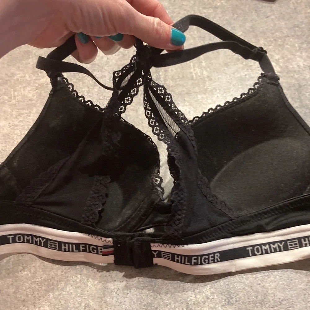 Tommy Hill figure 34 a bra sexy black lace underwire, and padding - Picture 2 of 9